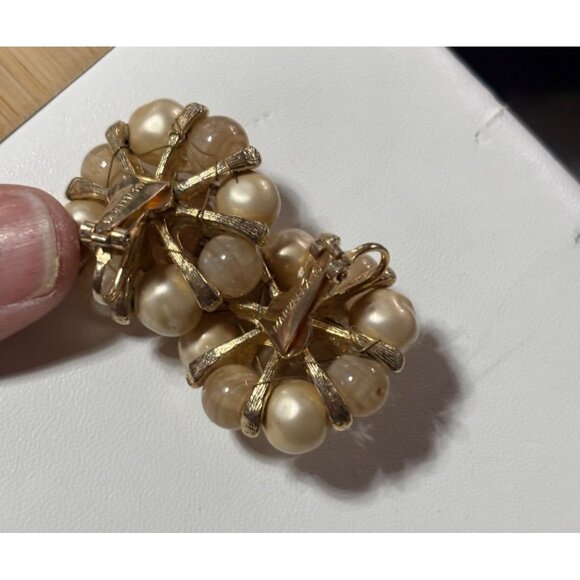 Vintage Marvella Clip-On Earrings With Faux Pearl & Swirled Bead Design - Picture 7 of 7